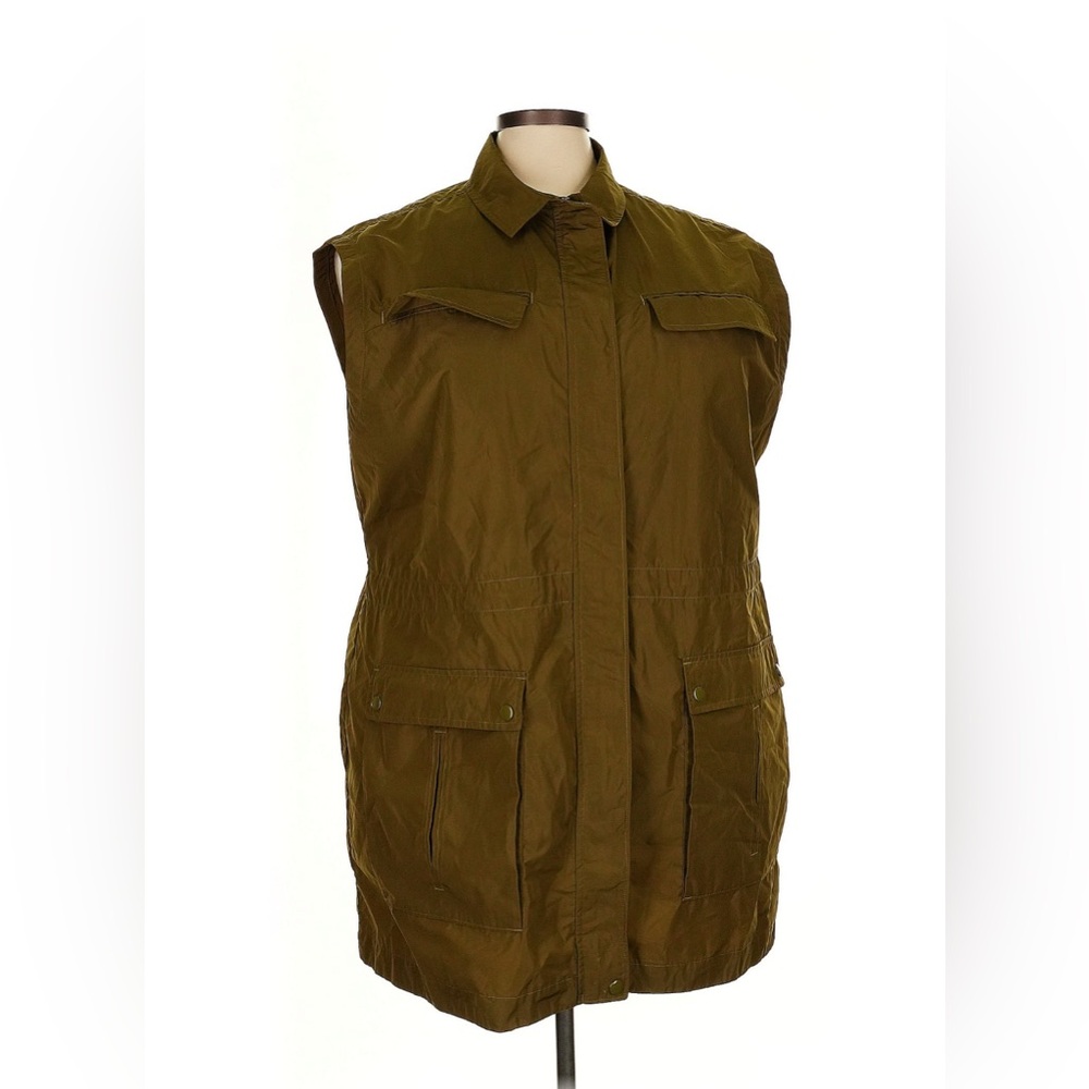 Athleta Boundless Vest NWT 3X or 2X green or black